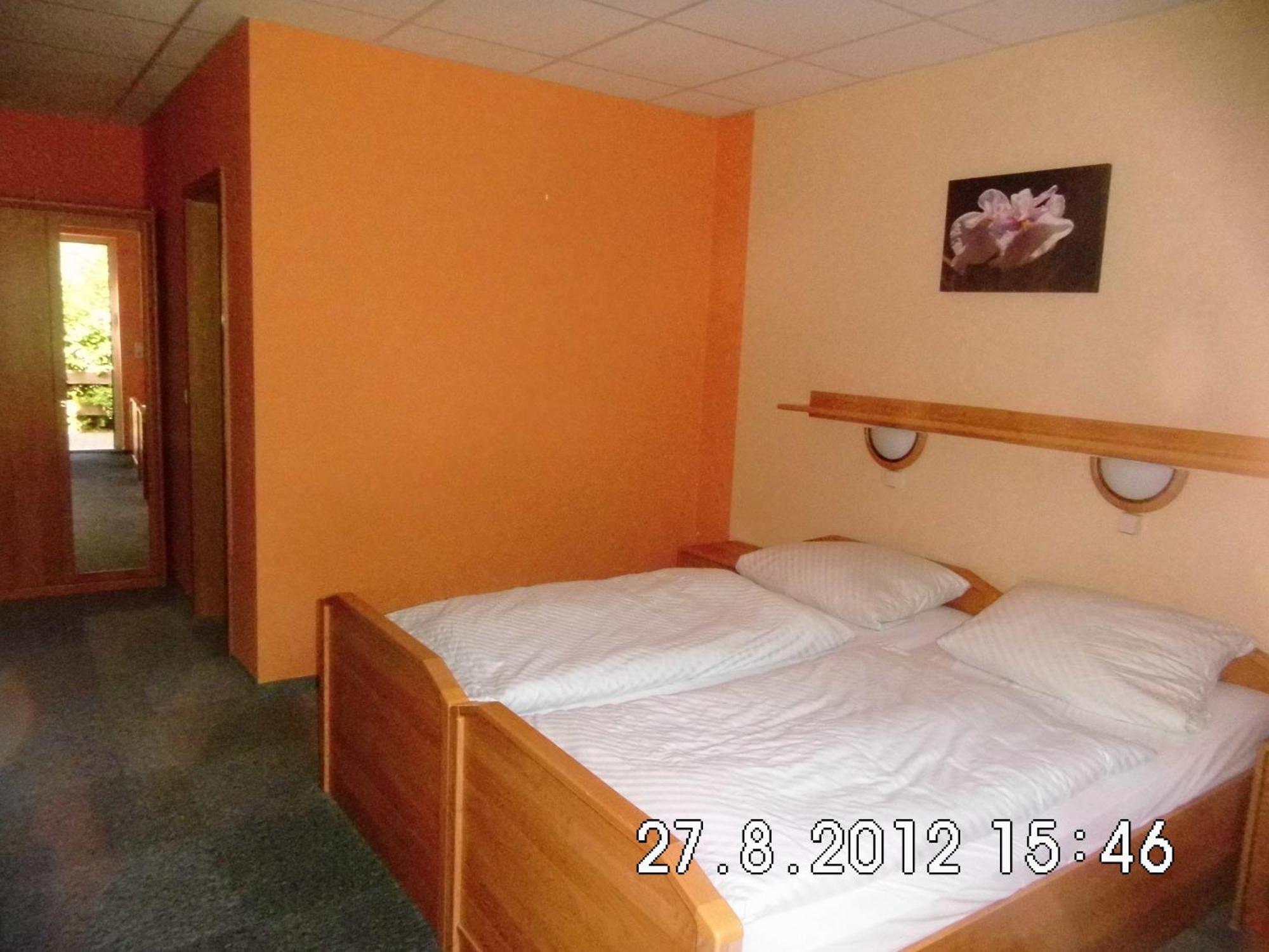 Hotel-Garni "Hof Von Hannover" 维特蒙德 外观 照片