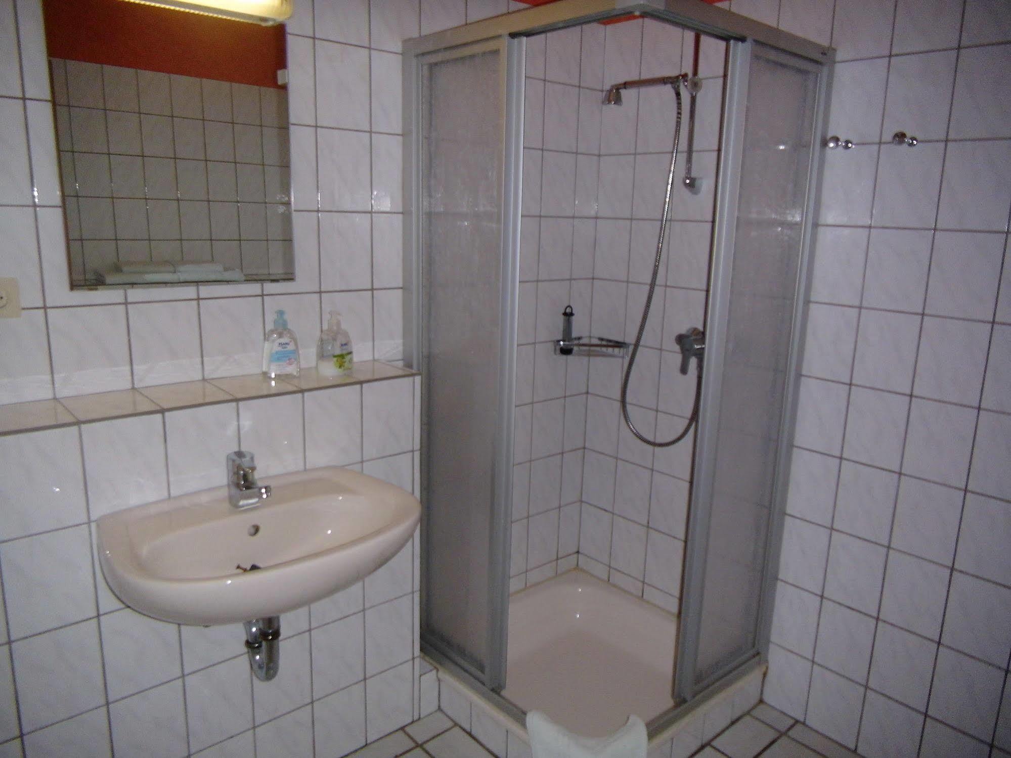 Hotel-Garni "Hof Von Hannover" 维特蒙德 外观 照片